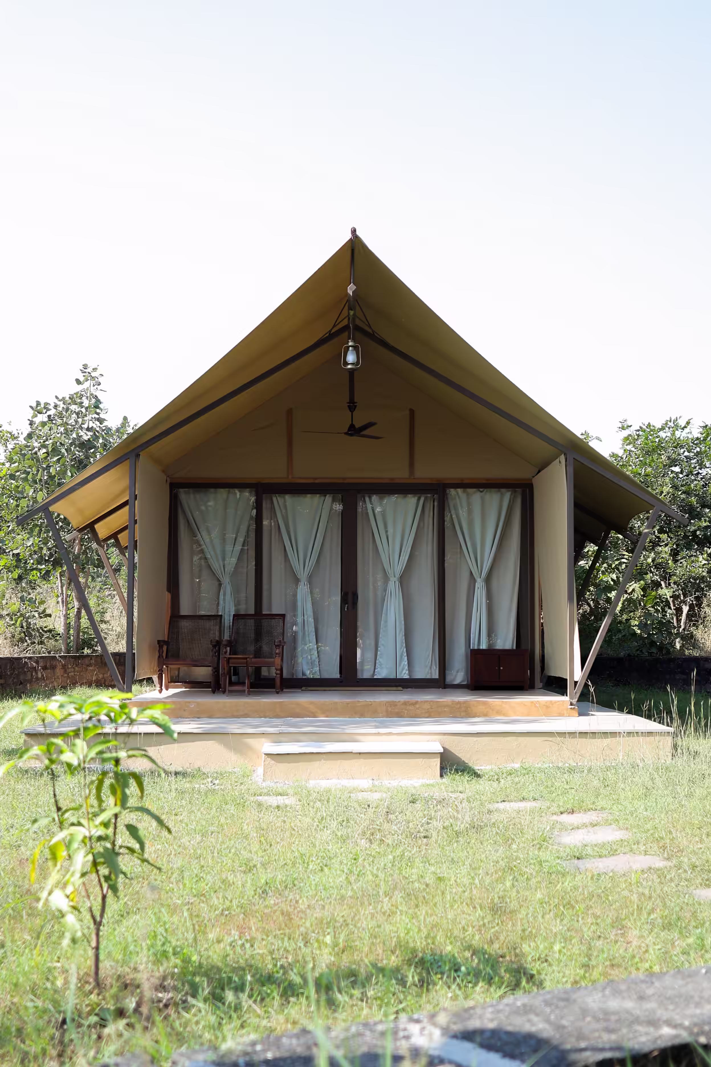 Glamping Tents – Boutique Comfort in the Heart of Ratapani gallery 1